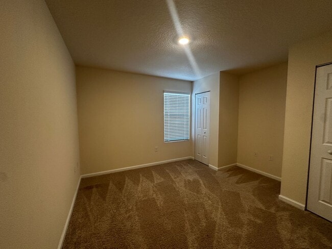 Building Photo - 832 Observatory Pkwy