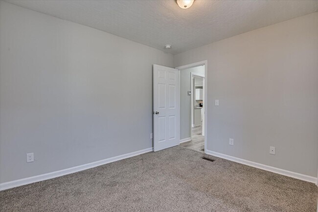 Building Photo - Charming 2 Bedroom/1 Bathroom Cottage in Central Augusta