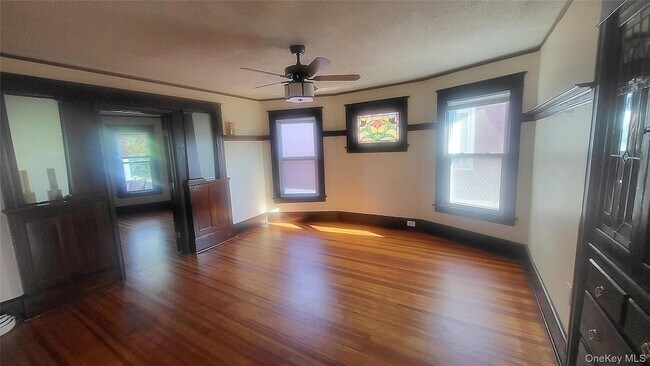 Building Photo - 34 Manitou Ave