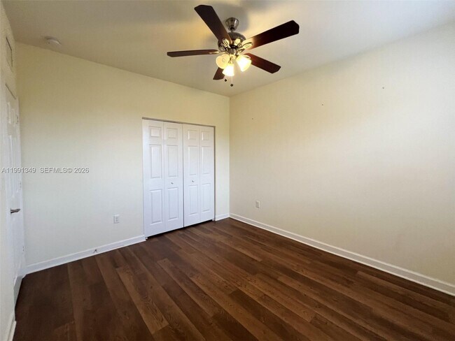 Building Photo - 422 SE 34th Terrace