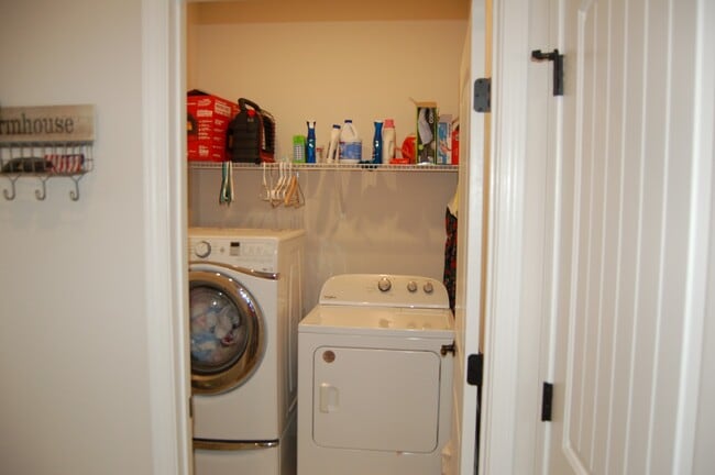 Building Photo - 4315 Socata Ct