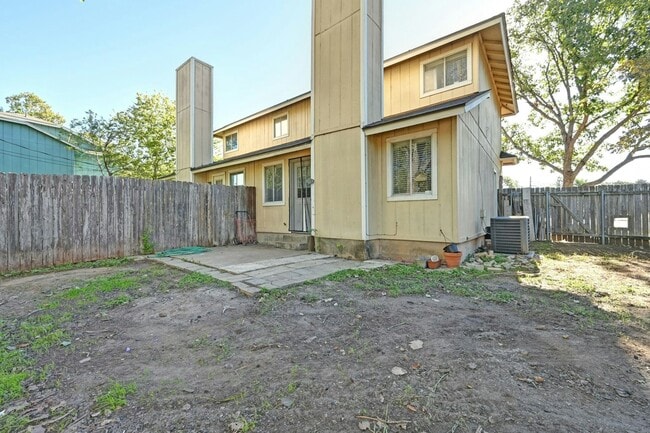 Building Photo - 7604 Woodstone Cove