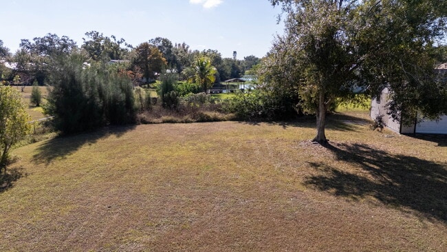 Building Photo - Country-Style Sarasota Living on a Full Acre - Pool Home with Oversized Workshop — Move-In Ready Now
