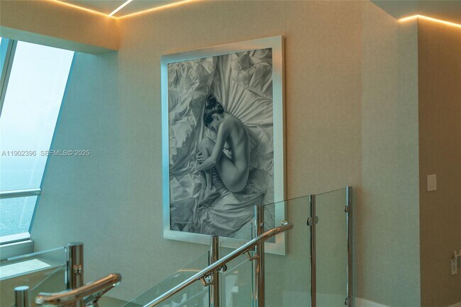 Building Photo - 17121 Collins Ave