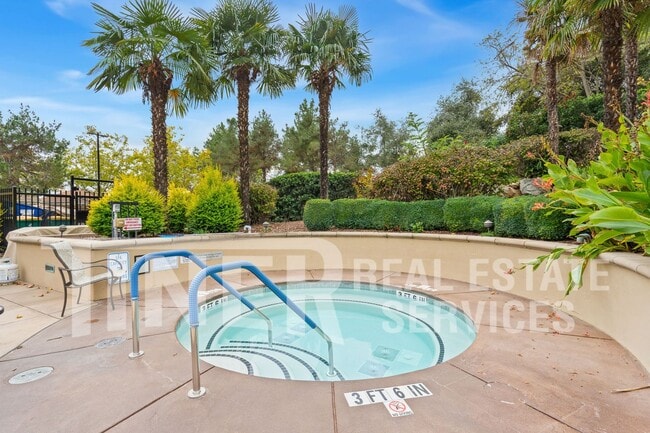 Building Photo - 6025 CreekBerry Wy