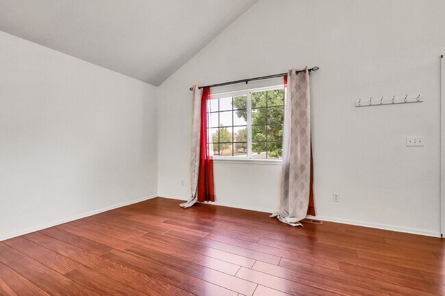 Building Photo - $2,650.00 - 4 Bedrooms, 2.5 Bathrooms, Sin...
