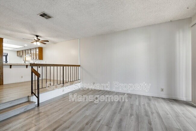 Building Photo - 363 Molokai Dr