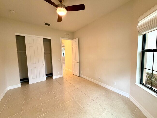 Building Photo - 2905 Siena Cir