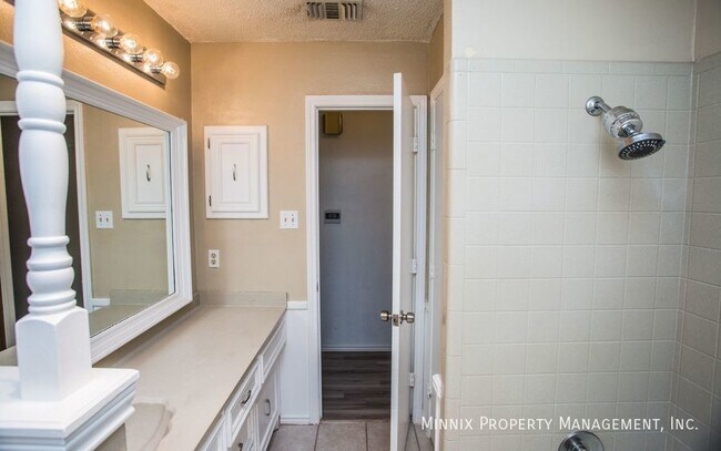 Building Photo - 5504 73rd St