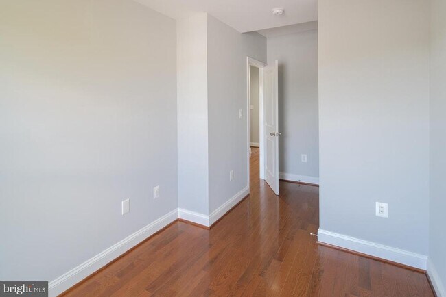 Building Photo - 704 Ingraham St NW