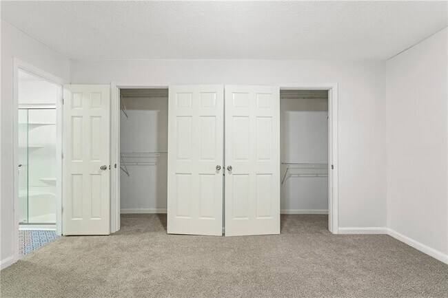 Building Photo - 6290 Love St