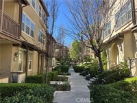 Building Photo - 905 N Purple Sage Dr