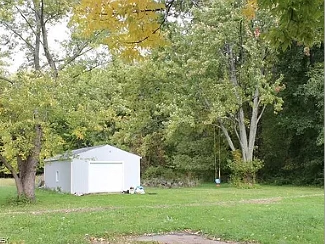 Building Photo - 24474 Nobottom Rd