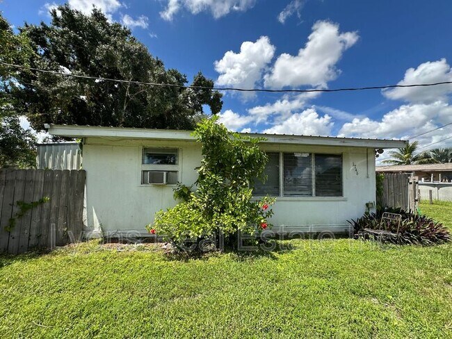 Primary Photo - 1746 Pacific Ave