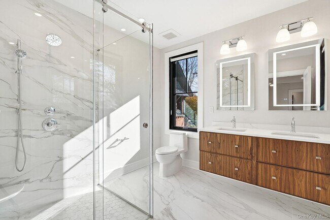 Building Photo - 34 Clinton Ave