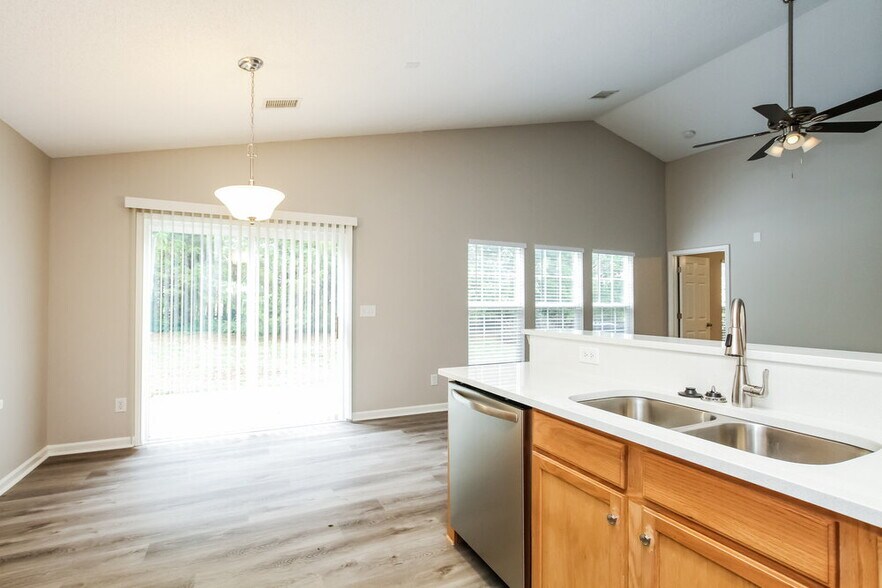 Building Photo - 128 Bosburg Dr