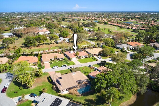 Building Photo - 2281 SW Starling Dr