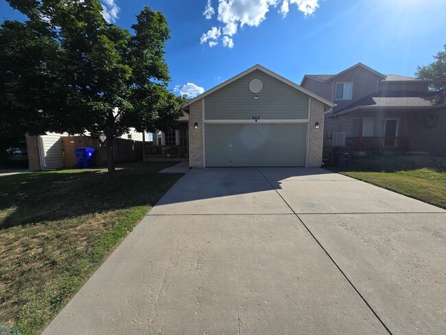 Building Photo - 964 Red Brooke Dr