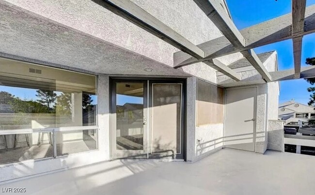 Building Photo - 5600 Orchard Ln