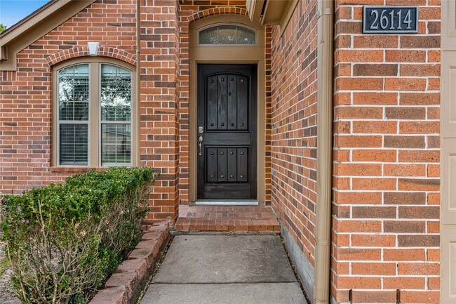 Building Photo - 26114 Lillian Springs