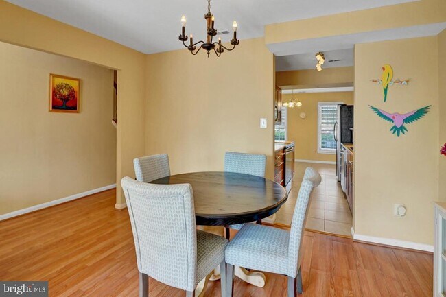 Building Photo - 6389 Fenestra Ct