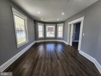 Building Photo - 1072 Parkway Ave