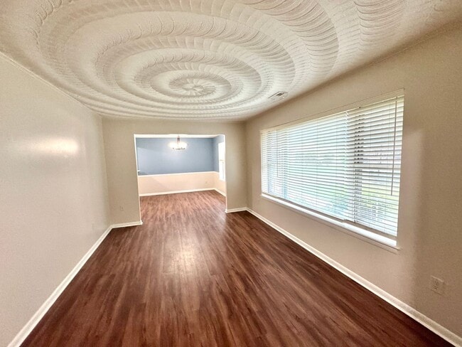 Building Photo - Modern Comfort & Convenience – 4BR/2.5BA i...
