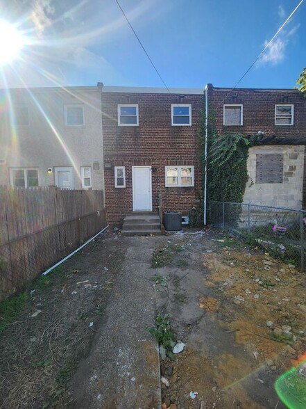 Building Photo - 1020 Kenwood Ave