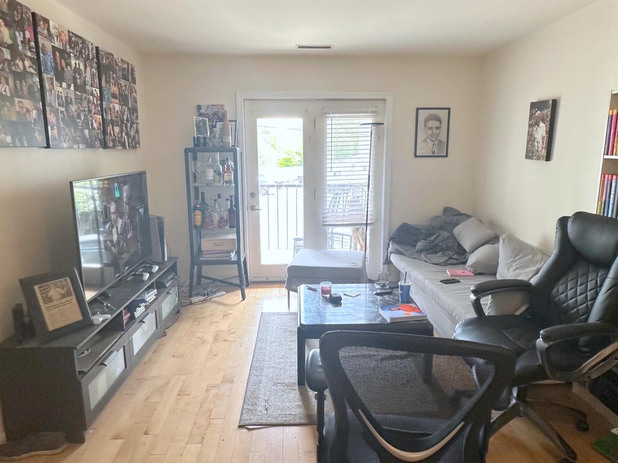 Building Photo - 3 Kent Ct