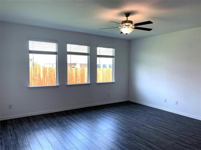 Building Photo - 513 Peel St