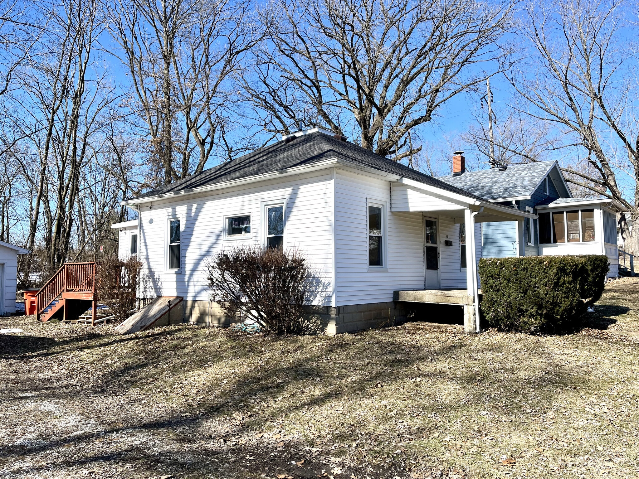 Building Photo - 221 N 7th St