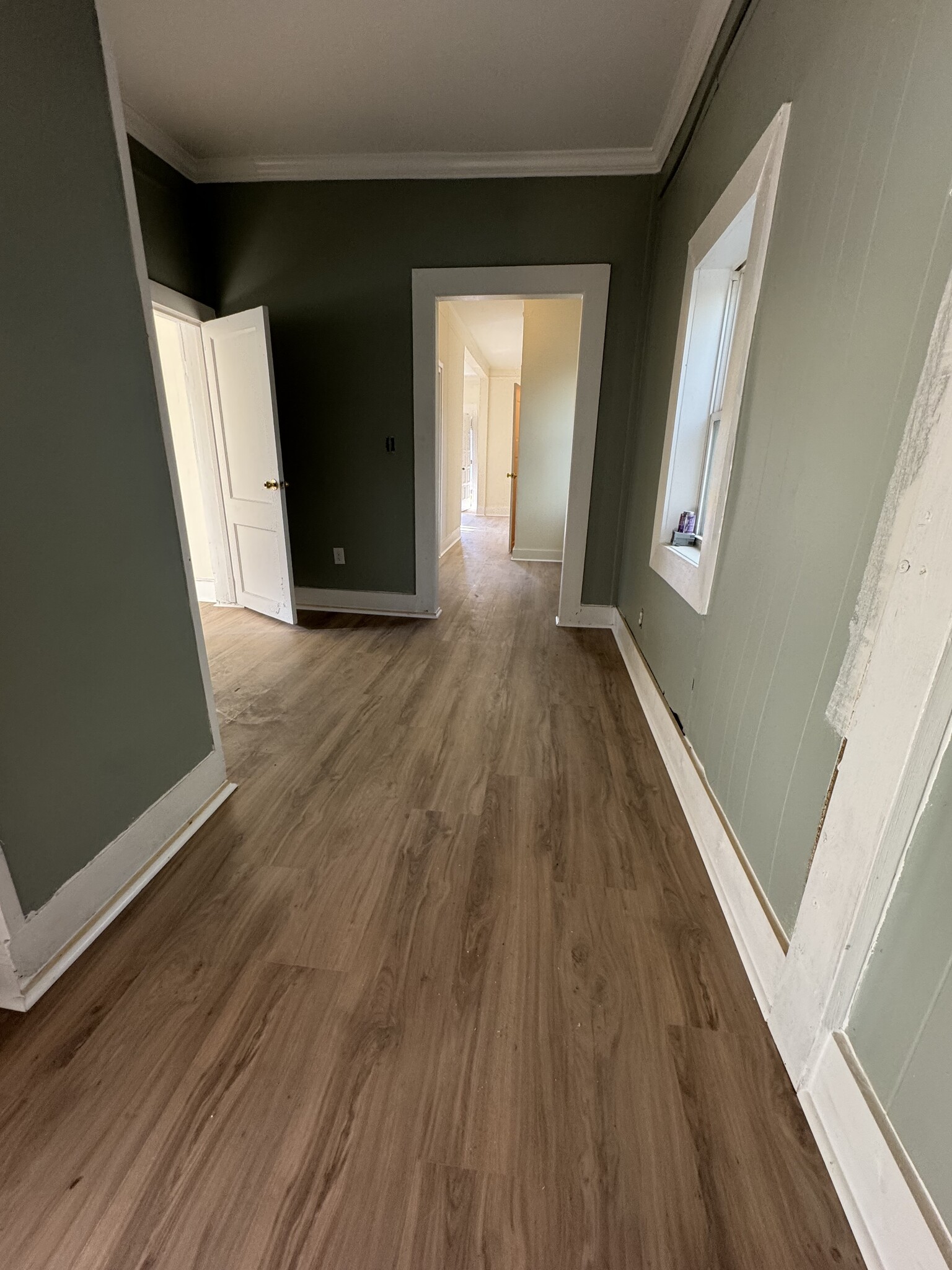 Hallway - 509 Walnut St