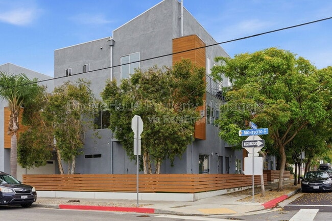 Building Photo - 4147 Bachman Pl