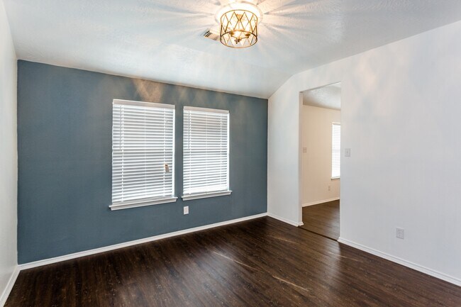 Building Photo - 2834 Trinity Glen Ln