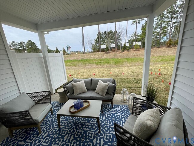 Building Photo - 6900 Sunrise Oasis Ln