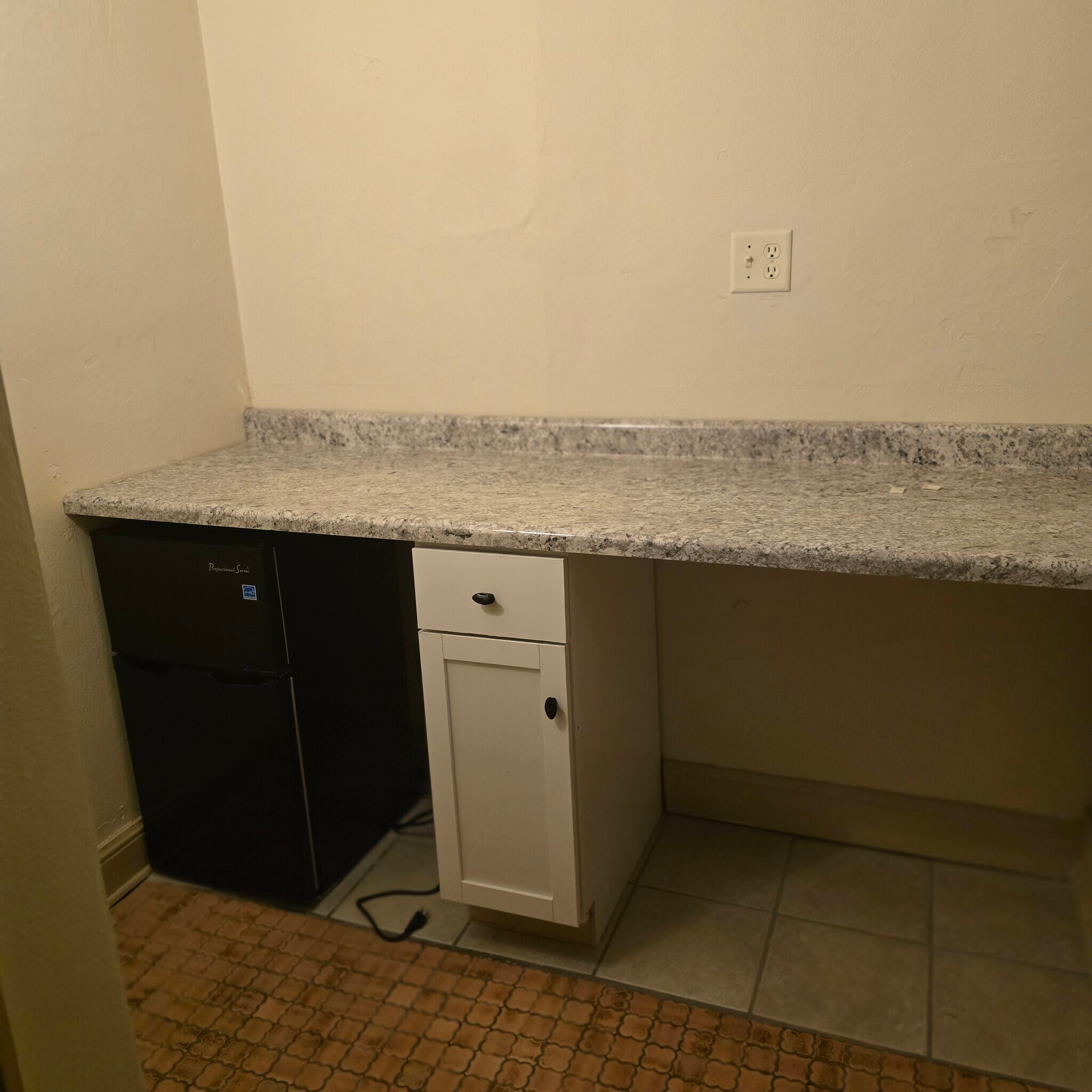 Building Photo - 6008 8th Ave