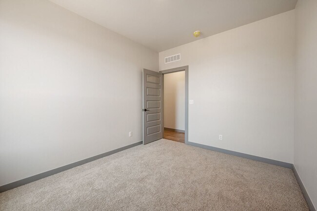 Building Photo - 4105 NW 180th St
