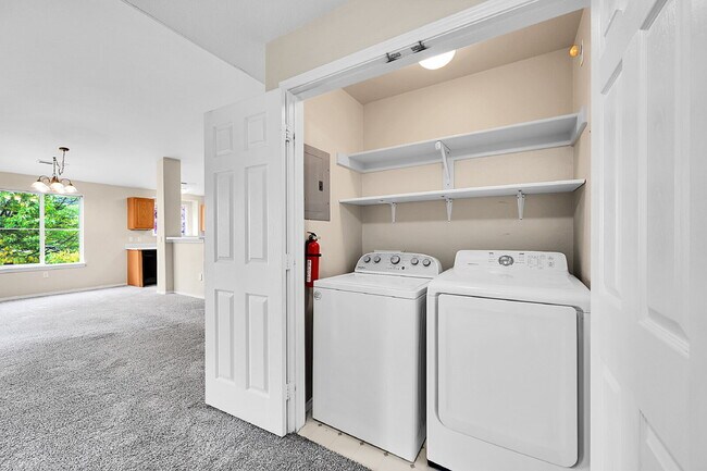 Building Photo - $1,600.00, 3-bed, 2-bath, located in Colorado Springs.