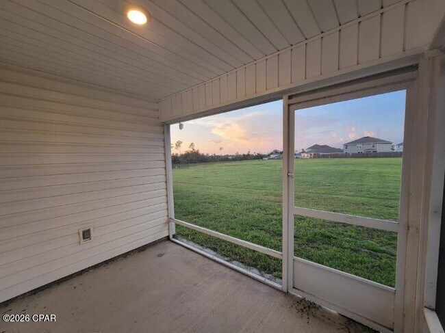 Building Photo - 3931 Silver Spur Rd
