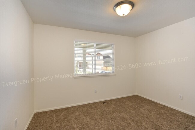 Building Photo - 1513 First Light Dr