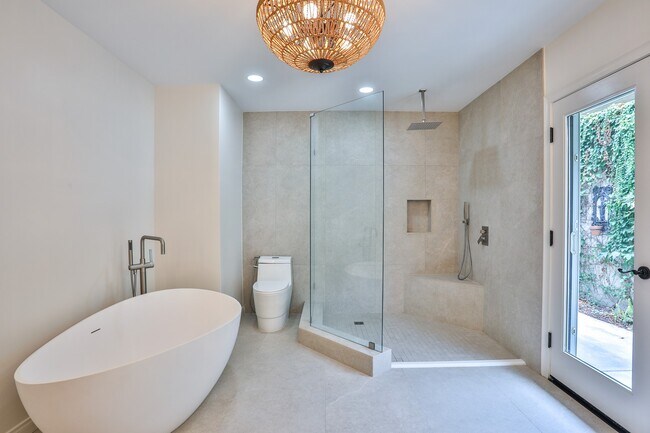 Building Photo - 854 Guanajuato Dr