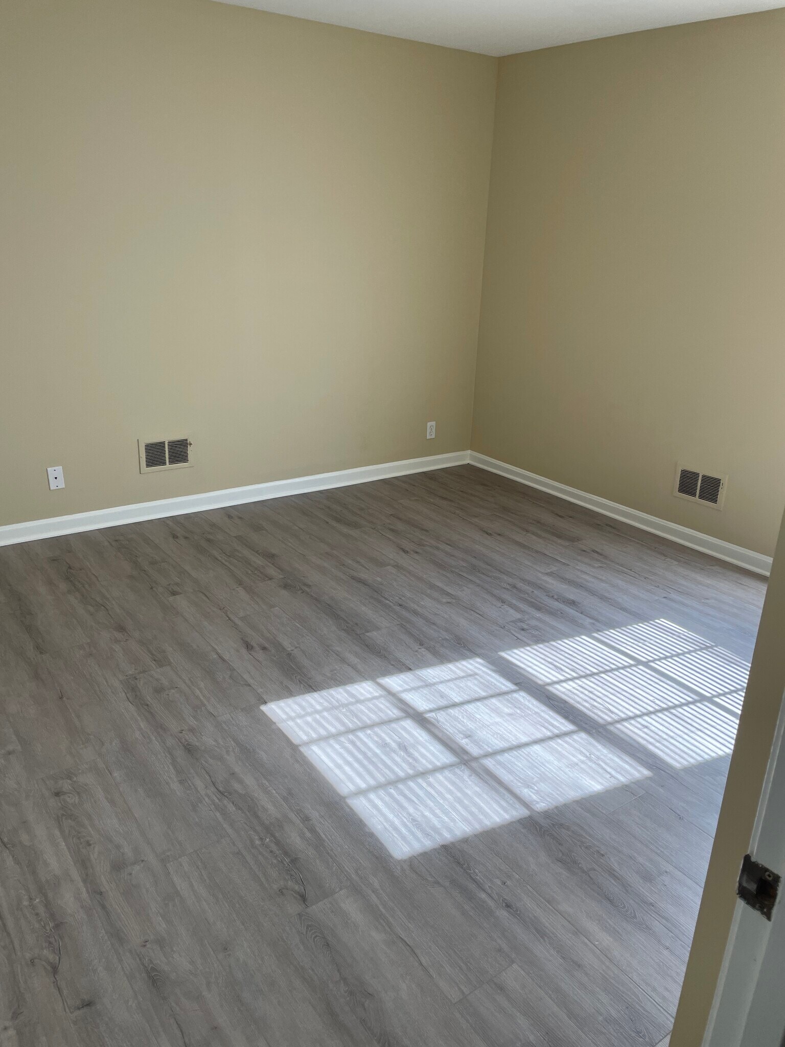 Bedroom - 11700 Robindale Rd