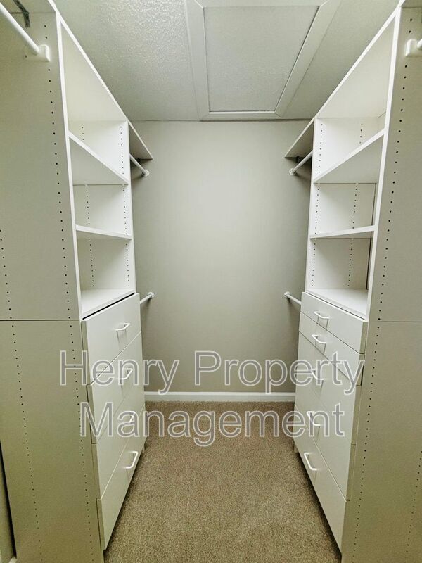 Building Photo - 114 Riva Trace Dr