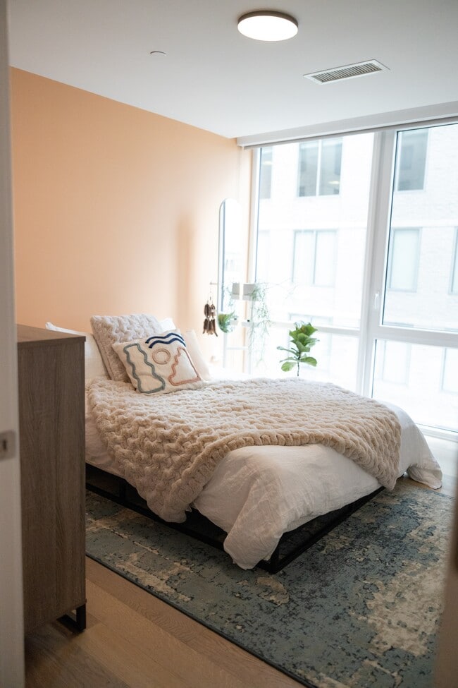 Building Photo - 37 L St SE