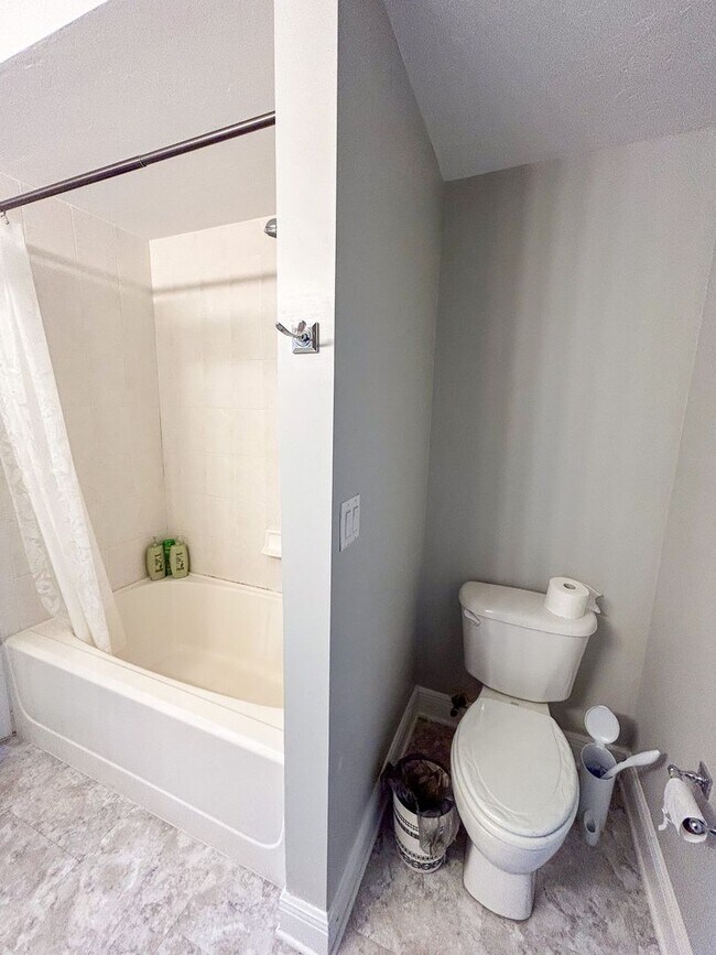 Building Photo - Union Street Station #324