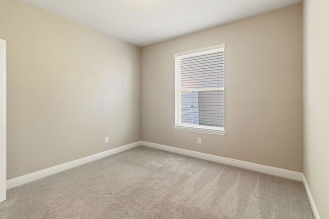 Building Photo - 32628 Harmony Oaks Dr