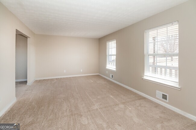 Building Photo - 519 Trinity Tr