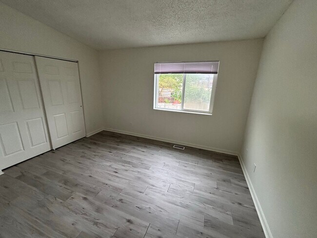 Building Photo - 629 Walden Cir