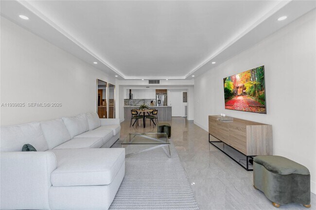 Building Photo - 2201 S Ocean Dr