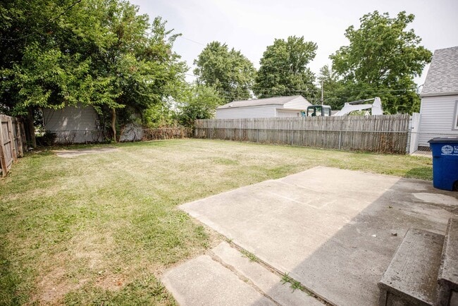 Building Photo - 213 Warrington Rd